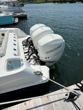 2015 Boston Whaler 350 Outrage