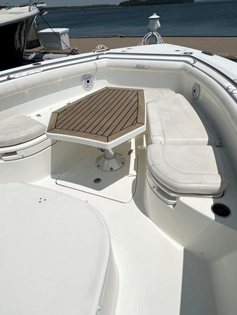 2015 Boston Whaler 350 Outrage