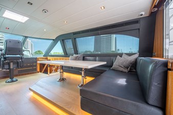 ISLAND SOUL 20 Pilothouse Settee