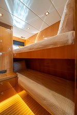 ISLAND SOUL 25 Crew Bunks