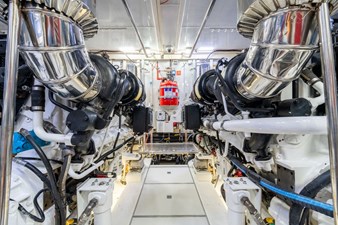 ISLAND SOUL 28 Engine Room