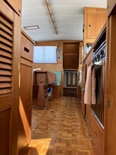 LOONS NEST 16 Salon looking aft
