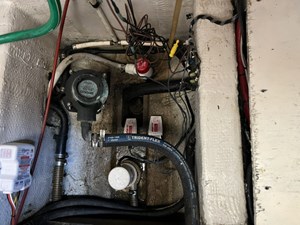 LOONS NEST 53 Bilge pumps