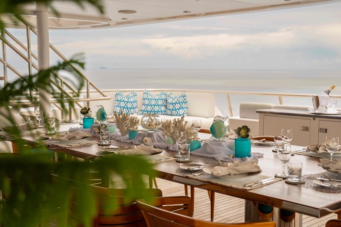 Bridge deck alfresco dining 2