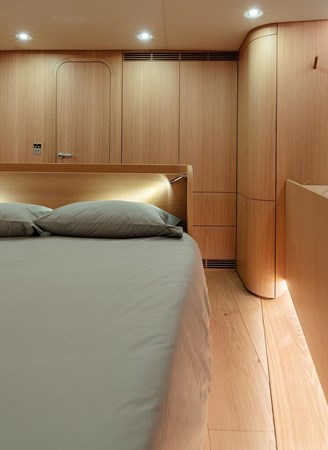 YYachts-Y7-Interior_10-min