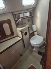 ENCHANTED LADY 6 Newport 33 head-shower