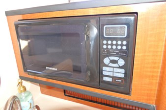 BRISAS DEL MAR 12 Galley Microwave