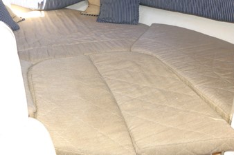 BRISAS DEL MAR 20 Fwd Cabin Berth