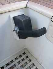 ZANYA 28 Engine Controls