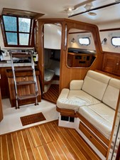 PELICAN 5 Main Cabin