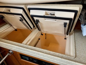 PELICAN 12 Galley