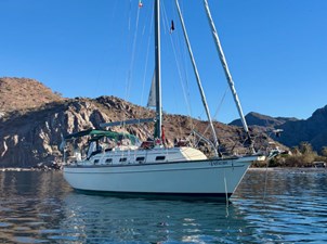 PELICAN 45 Anchored