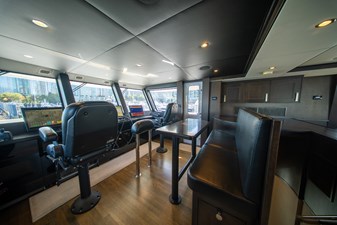 ENCORE 36 Pilothouse