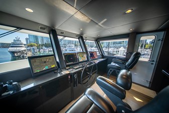 ENCORE 38 Pilothouse