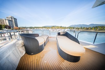ENCORE 41 Sun Deck