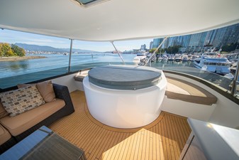 ENCORE 44 Sun Deck