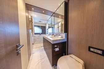 PASHBAR 30 Sunseeker 76 Yacht Master cabin ensuite