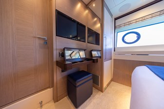 PASHBAR 35 Sunseeker 76 Yacht starboard guest cabin vanity unit