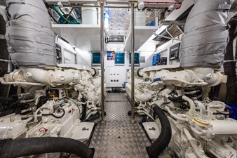PASHBAR 38 Sunseeker 76 Yacht engines