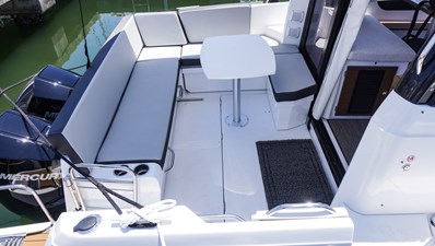 2024 Jeanneau NC895 13 