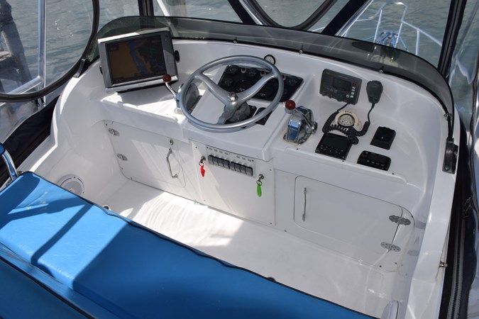 Helm with bench seating