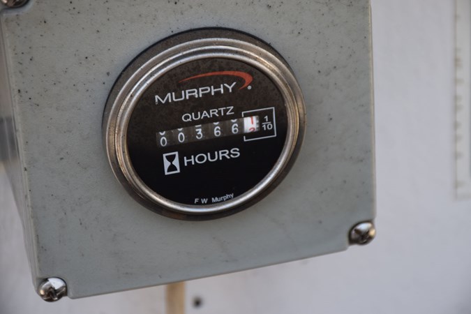 Starboard hour meter was replaced