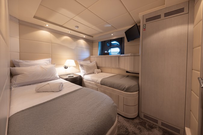 LAUREN V-SECOND TWIN CABIN 2