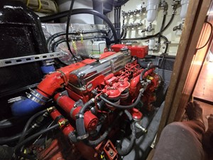 KAILANI 28 Engine room forward
