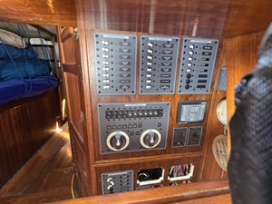 KAILANI 31 Upgraded electrical panels