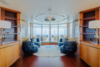 SHARKFINN 3 Salon, looking aft