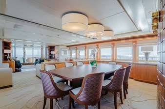 SHARKFINN 5 Dinning and Salon, looking aft