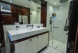 49 - VIP Cabin Port Side En Suite