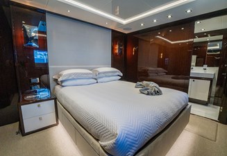 52 - VIP Cabin Starboard Side