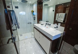 53 - VIP Cabin Starboard Side En Suite