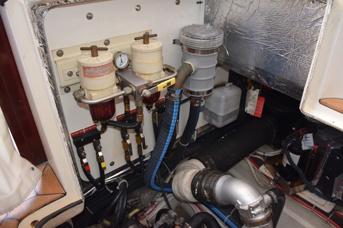 Dual Racor Filters, Fuel Manifold  