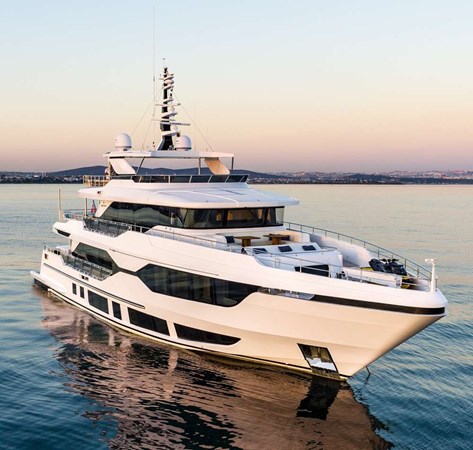 Majesty Yacht 120 (BEAUTY)