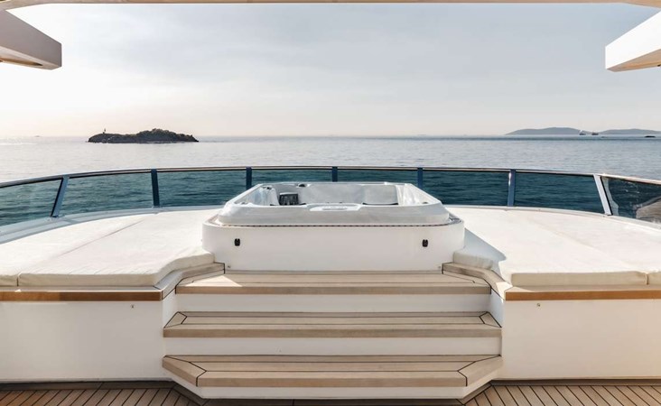 Majesty Yacht 120 (BEAUTY)