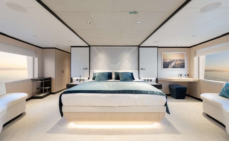 Majesty Yacht 120 (BEAUTY)