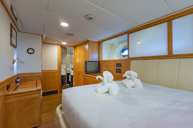 36. Alloy Yachts 1997 (Fortune Elephant)