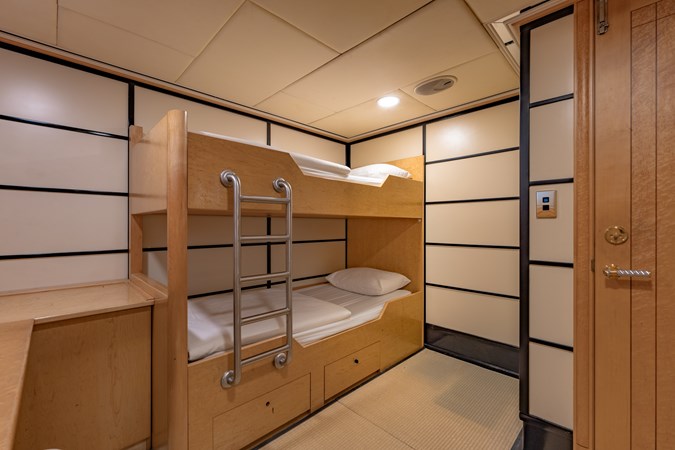 38. Alloy Yachts 1997 (Fortune Elephant)