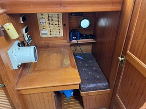 DREADNAUGHT 16 Nav station