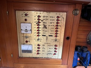 DREADNAUGHT 19 Electrical panel