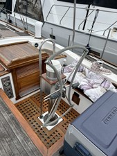 DREADNAUGHT 33 Cockpit