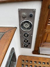 DREADNAUGHT 34 Engine panel