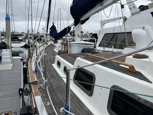 DREADNAUGHT 37 Portside