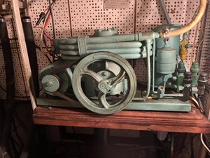 DREADNAUGHT 52 Refrigeration unit