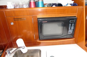 TANGENT 20 Galley Microwave