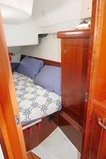 TANGENT 32 Master Cabin