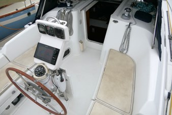TANGENT 46 Helm Pedestal