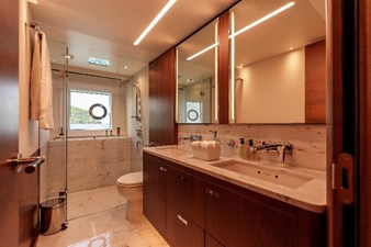 Charles 32 Princess 75MY (Charles) - Lower Deck Master Cabin Bathroom